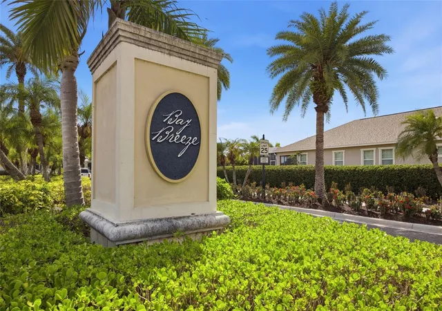Photo 2 of Single family home for sale at 725 Winterside Dr, Apollo Beach, FL 33572 | MLS# TB8510516 | Listing updated on 2026-09-29