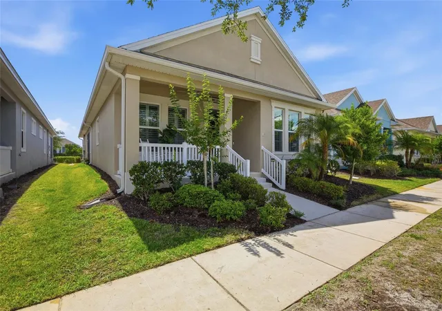 Photo 3 of Single family home for sale at 725 Winterside Dr, Apollo Beach, FL 33572 | MLS# TB8510516 | Listing updated on 2026-09-29