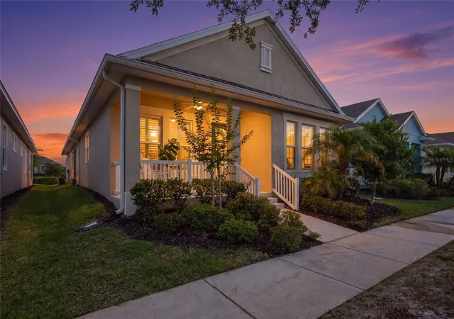 Photo 3 of Single family home for sale at 725 Winterside Dr, Apollo Beach, FL 33572 | MLS# TB8510516 | Listing updated on 2026-09-29