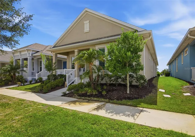 Photo 4 of Single family home for sale at 725 Winterside Dr, Apollo Beach, FL 33572 | MLS# TB8510516 | Listing updated on 2026-09-29