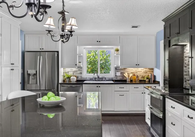 3rd image of 333 Cornwall Rd, Winter Park, FL 32792 | MLS# O6409379