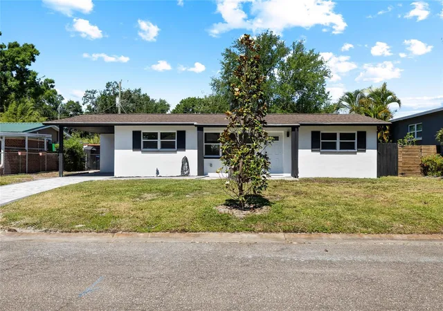 Homes for sale in Tampa, FL | 4513 S Hesperides St, Tampa, FL 33611 | MLS# TB8510533