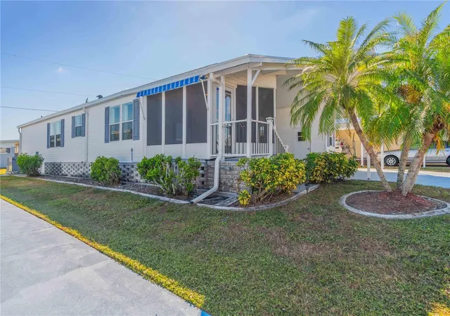 Photo 4 of Manufactured home for sale at 527 Fleetwood St, North Port, FL 34287 | MLS# A4694283 | Listing updated on 2026-09-05