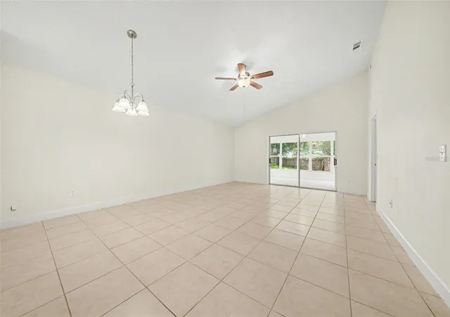 Photo 3 of Single family home for sale at 4533 Bridgeton Ln, Orlando, FL 32817 | MLS# O6409395 | Listing updated on 2026-09-12