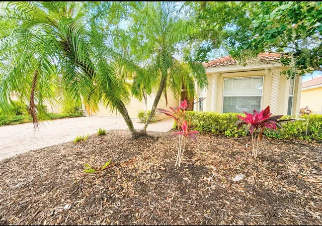 2nd image of 204 River Enclave Ct, Bradenton, FL 34212 | MLS# A4694290