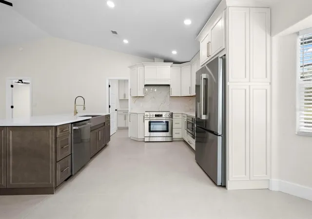 5th image of 9086 Grove Rd, Brooksville, FL 34613 | MLS# TB8510559