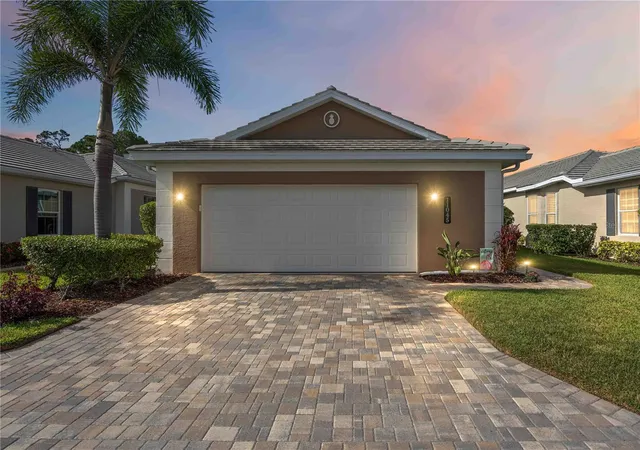 Homes for sale in Venice, FL | 11045 Barnsley Dr, Venice, FL 34293 | MLS# D6147530