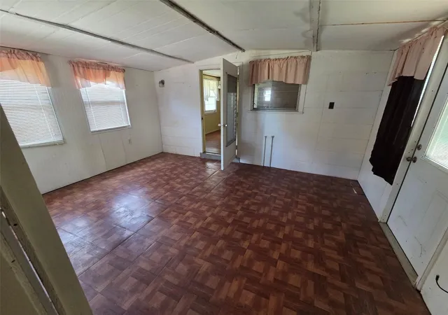 Photo 4 of Single family home for sale at 4534 Seaberg Rd, Zephyrhills, FL 33541 | MLS# TB8510591 | Listing updated on 2026-10-02