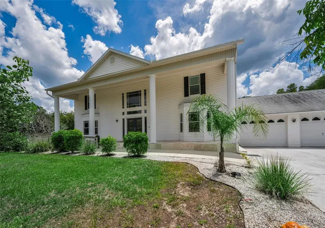 Photo 92 of Mansion for sale at 11046 Lakeview Dr, New Port Richey, FL 34654 | MLS# W7885932 | Listing updated on 2026-08-21