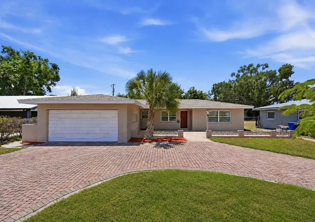 Photo 1 of Single family home for sale at 2440 66th Avenue S, Saint Petersburg, FL 33712 | MLS# TB8510617 | Listing updated on 2026-09-24