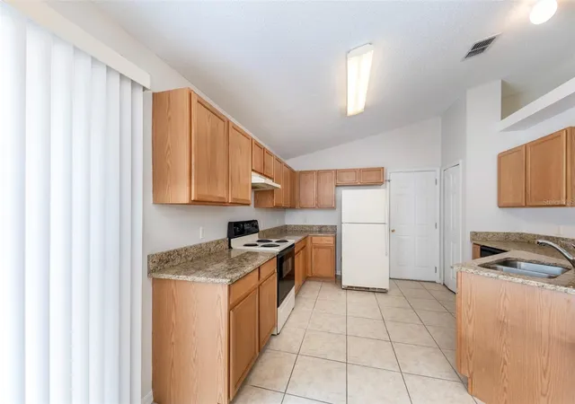 Homes for sale in Orlando, FL | 10109 Vista Cove Ln, Orlando, FL 32825 | MLS# O6409464