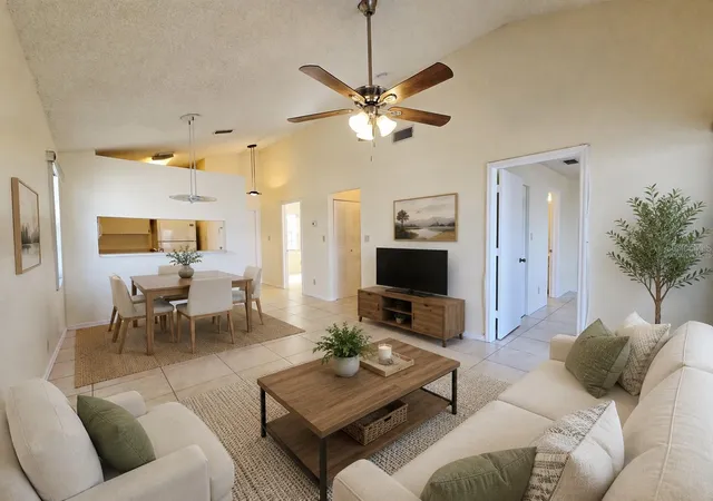 Photo 3 of Condo for sale at 6802 Stones Throw Cir N #14206, St Petersburg, FL 33710 | MLS# TB8510637 | Listing updated on 2026-09-23
