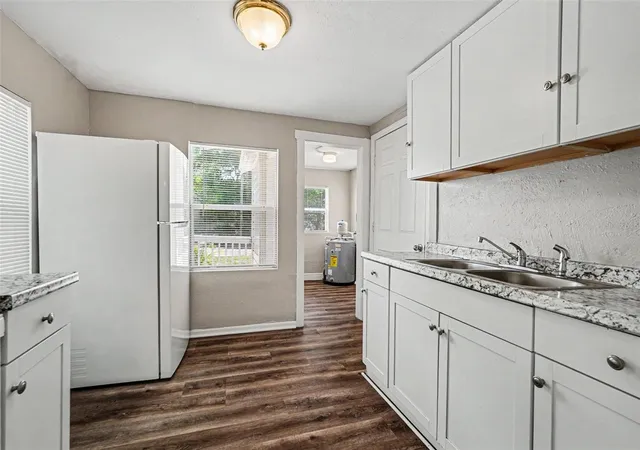 5th image of 828 E 145Th Ave, Tampa, FL 33613 | MLS# O6409491