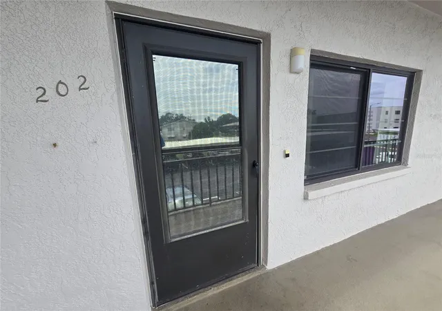 Homes for sale in St. Petersburg, FL | 7941 58Th Ave N, St. Petersburg, FL 33709