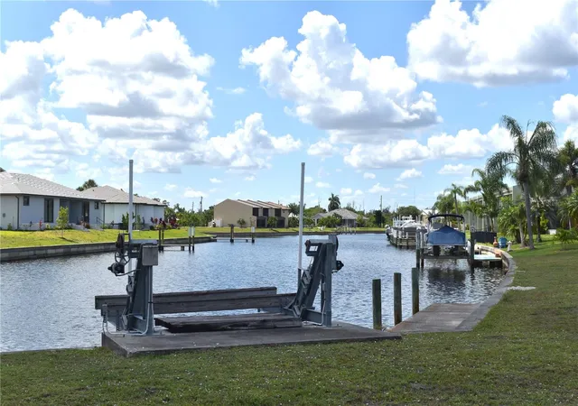 5th image of 825 Via Tripoli, Punta Gorda, FL 33950 | MLS# A4694334