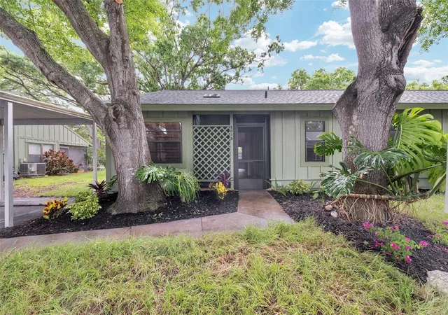 Homes for sale in Sarasota, FL | 5015 Barrington Cir #201, Sarasota, FL 34234 | MLS# A4694338