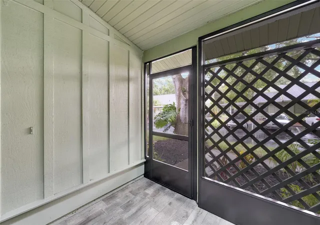 Homes for sale in Sarasota, FL | 5015 Barrington Cir #201, Sarasota, FL 34234 | MLS# A4694338