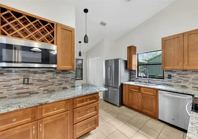Homes for sale in Sarasota, FL | 5015 Barrington Cir #201, Sarasota, FL 34234 | MLS# A4694338