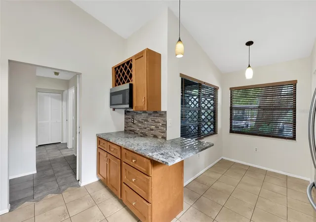 Homes for sale in Sarasota, FL | 5015 Barrington Cir #201, Sarasota, FL 34234 | MLS# A4694338