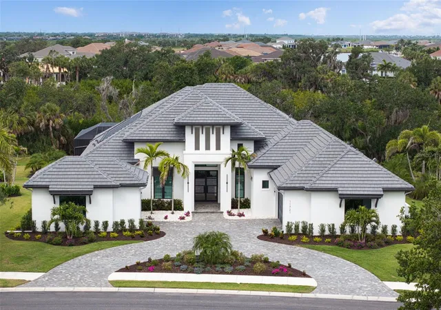 Photo 1 of Single family home for sale at 11721 Rive Isle Run, Parrish, FL 34219 | MLS# A4694339 | Listing updated on 2026-09-12