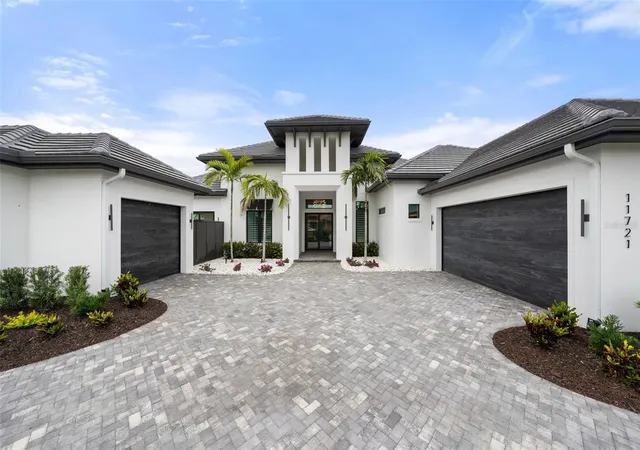 Photo 3 of Single family home for sale at 11721 Rive Isle Run, Parrish, FL 34219 | MLS# A4694339 | Listing updated on 2026-09-12
