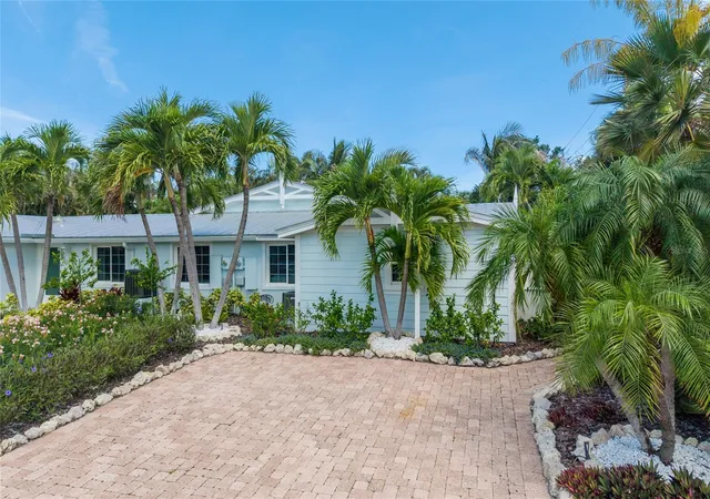 Photo 1 of Single family home for sale at 324 64th Street, Holmes Beach, FL 34217 | MLS# A4694348 | Listing updated on 2026-09-23