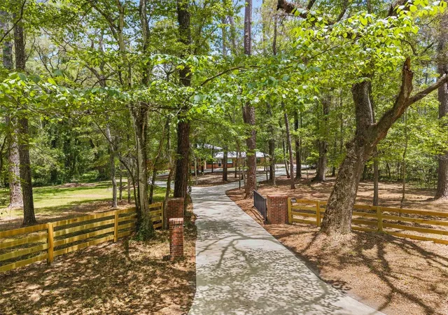 3rd image of 4703 Nw 124Th St, Gainesville, FL 32606 | MLS# GC540478