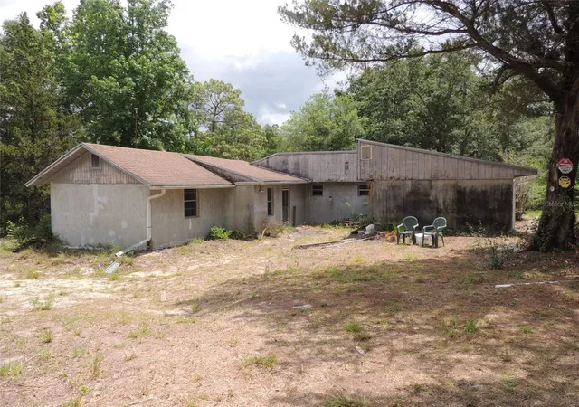 Homes for sale in Morriston, FL | 11351 Se 32nd Pl, Morriston, FL 32668 | MLS# OM725083