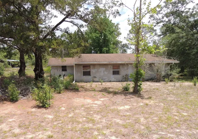 Homes for sale in Morriston, FL | 11351 Se 32nd Pl, Morriston, FL 32668 | MLS# OM725083