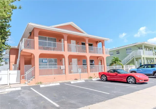 Homes for sale in Gulfport, FL | 5605 Shore Blvd S #1B, Gulfport, FL 33707 | MLS# TB8510709