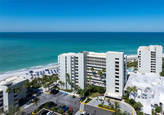 Homes for sale in Longboat Key, FL | 210 Sands Point Rd #2101, Longboat Key, FL 34228 | MLS# A4694354