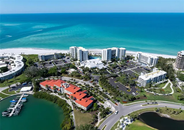 Homes for sale in Longboat Key, FL | 210 Sands Pt Rd, Longboat Key, FL 34228