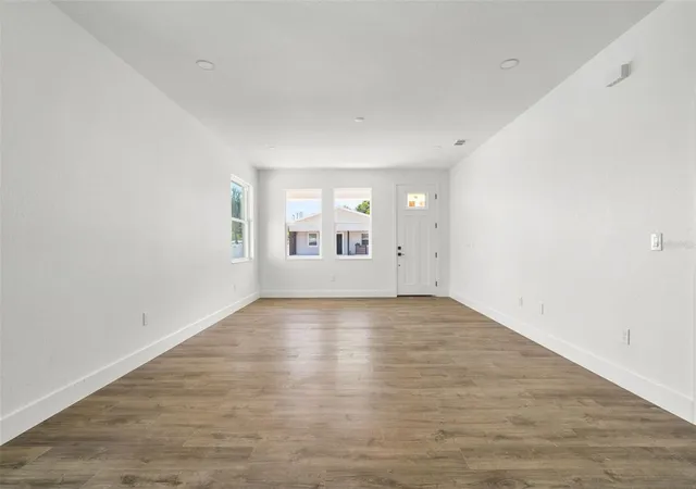 5th image of 2910 N 21St St, Tampa, FL 33605 | MLS# A4694368