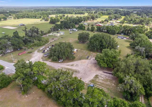 5th image of 1751 E Hwy 329, Citra, FL 32113 | MLS# G5112640
