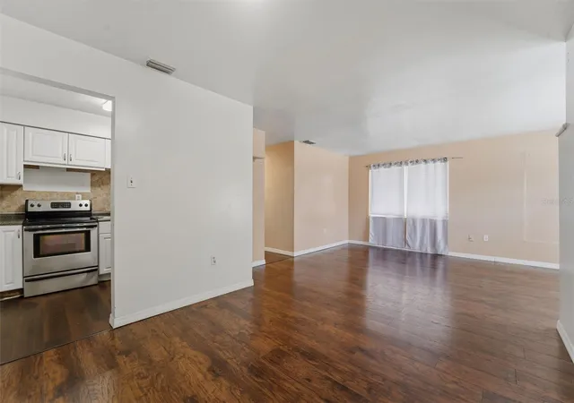 2nd image of 3235 Emerson Ave S, St Petersburg, FL 33712 | MLS# TB8510758