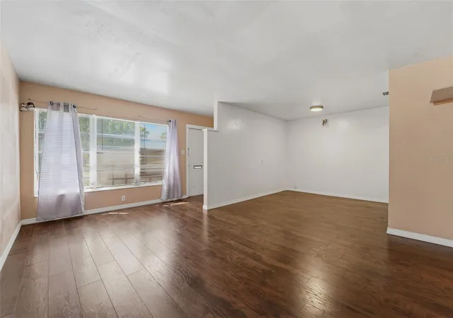 3rd image of 3235 Emerson Ave S, St Petersburg, FL 33712 | MLS# TB8510758