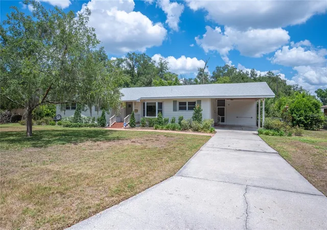Homes for sale in Lakeland, FL | 2718 Berkeley Ave, Lakeland, FL 33803 | MLS# L4962058