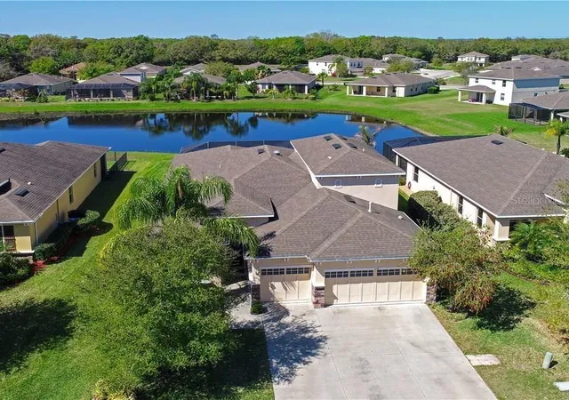 1st image of 118 Peony Ct, Bradenton, FL 34212 | MLS# A4694374