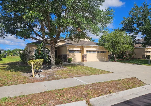 3rd image of 118 Peony Ct, Bradenton, FL 34212 | MLS# A4694374