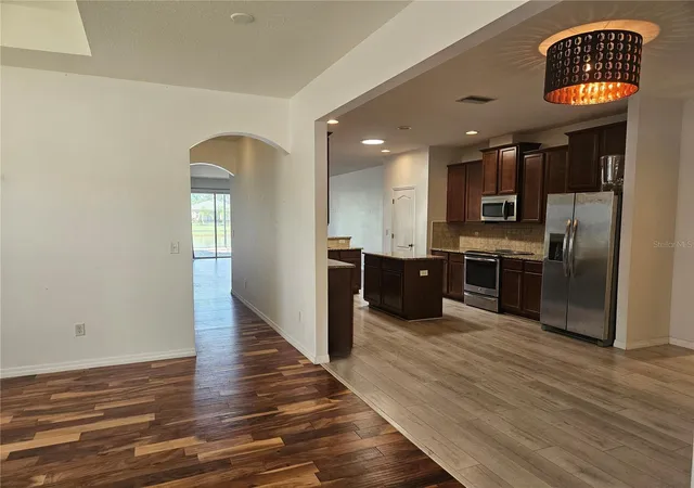 5th image of 118 Peony Ct, Bradenton, FL 34212 | MLS# A4694374