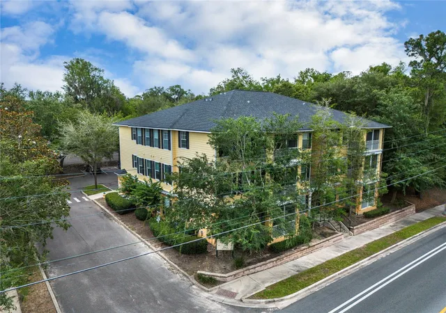 Homes for sale in Gainesville, FL | 2227 Nw 16Th Ter, Gainesville, FL 32605 | MLS# GC540485