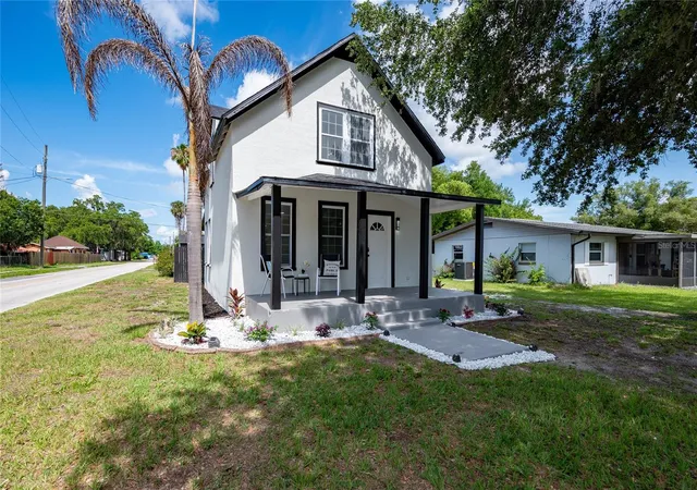 Photo 1 of Single family home for sale at 922 Delaware Ave, Saint Cloud, FL 34769 | MLS# O6409604 | Listing updated on 2026-08-27