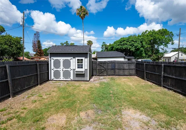 Photo 3 of Single family home for sale at 922 Delaware Ave, Saint Cloud, FL 34769 | MLS# O6409604 | Listing updated on 2026-08-27