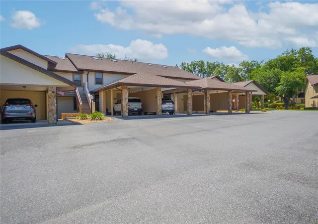 2nd image of 270 E Glassboro Ct #2B, Hernando, FL 34442 | MLS# OM725104
