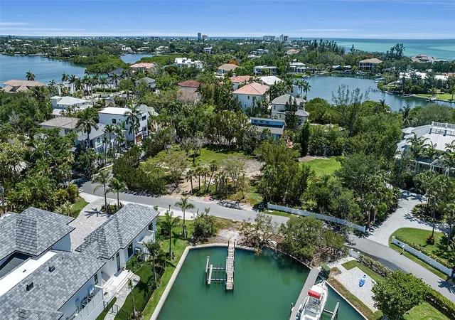 Photo 15 of Land for sale at 0 Roberts Point Rd, Sarasota, FL 34242 | MLS# A4694385 | Listing updated on 2026-08-10