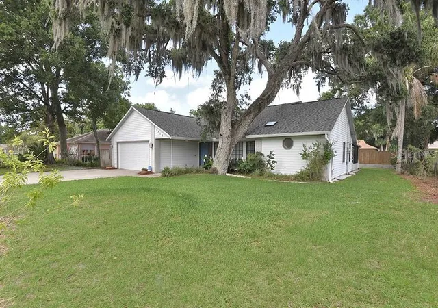 Homes for sale in Edgewater, FL | 2213 Pine Tree Dr, Edgewater, FL 32141 | MLS# NS1088281