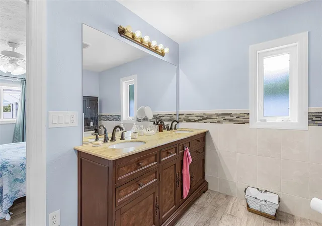 Photo 4 of Single family home for sale at 1320 SE 26th Terrace, Cape Coral, FL 33904 | MLS# TB8510801 | Listing updated on 2026-10-02