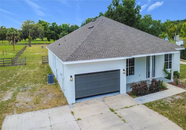 Photo 4 of Sale Pending at 28549 Shirley Shrs Rd, Tavares, FL 32778 | MLS# TB8510806 | Listing updated on 2026-08-26