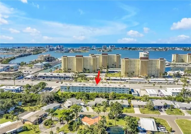 2nd image of 4455 Duhme Rd #103, Saint Petersburg, FL 33708 | MLS# TB8510810