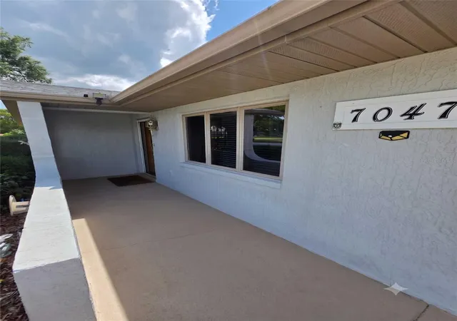 Photo 3 of Single family home for sale at 7047 Windmere Rd, Brooksville, FL 34602 | MLS# TB8510814 | Listing updated on 2026-09-14